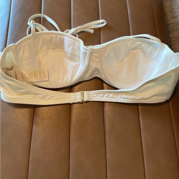 Kate Spade rosette bikini top size L NWT - Picture 8 of 8